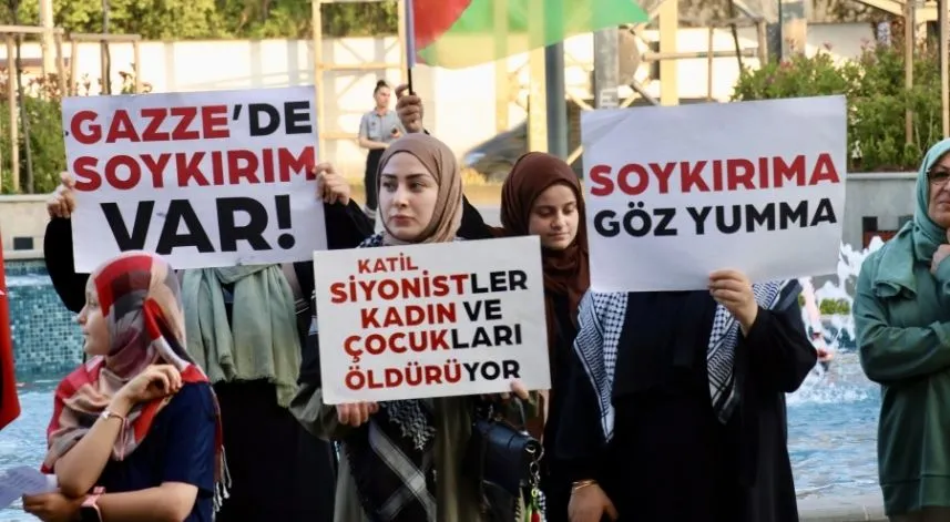 Trabzon'da İsrail'in Gazze'ye yönelik saldırıları protesto edildi