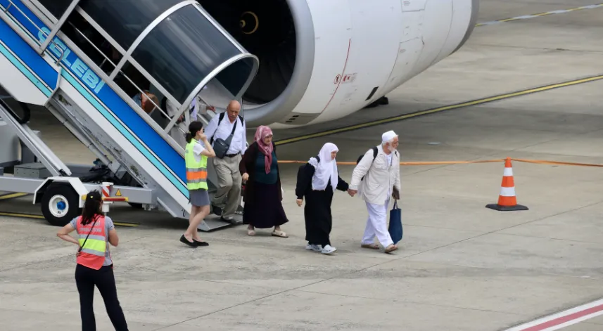 Trabzon'dan hacca giden 300 kişilik kafile yurda döndü