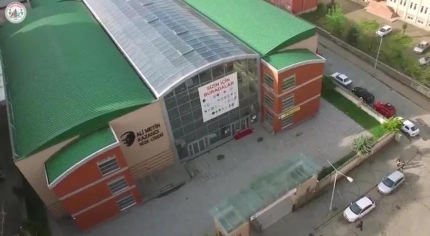 Rize Ali Metin Kazancı Lisesi’ne nasıl gidilir?