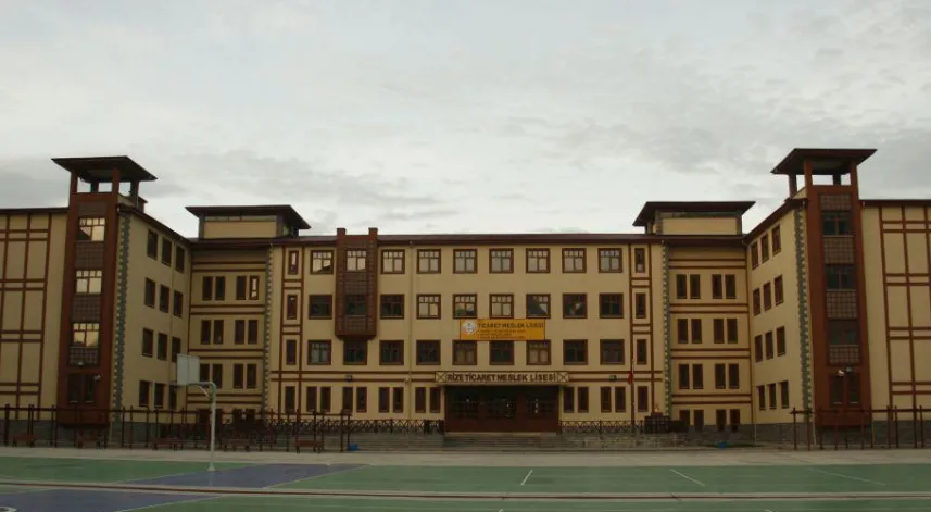 Rize Ticaret Meslek Lisesi’ne nasıl gidilir?