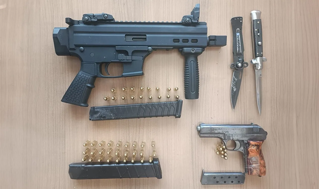 Tehdit iddiasıyla 4 zanlı gözaltına alındı