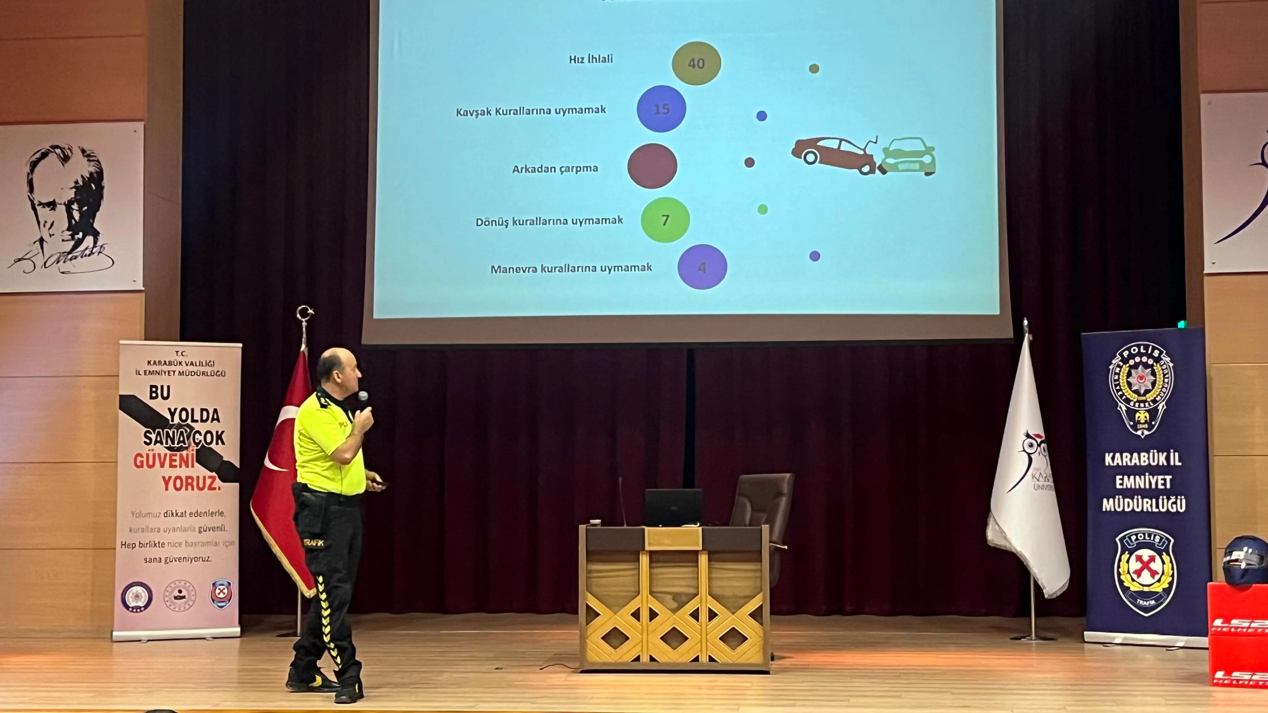 Karabük'te motosiklet sürücülerine eğitim semineri verildi