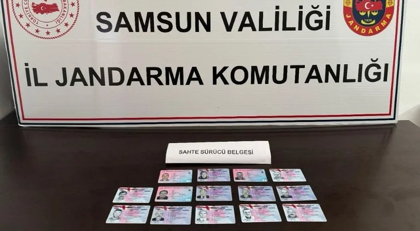 Samsun merkezli sahte yurt dışı sürücü belgesi operasyonunda 4 zanlı yakalandı