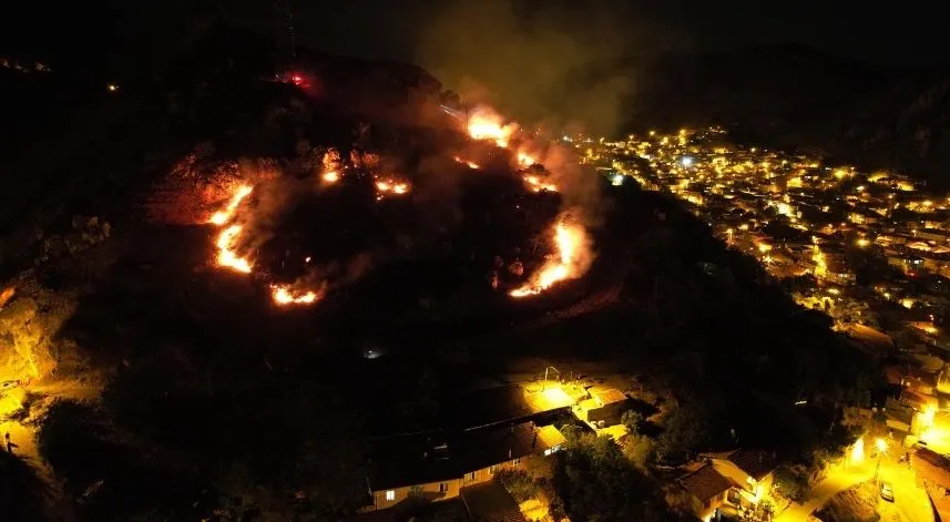 Tokat'ta otluk alanda çıkan yangın söndürüldü