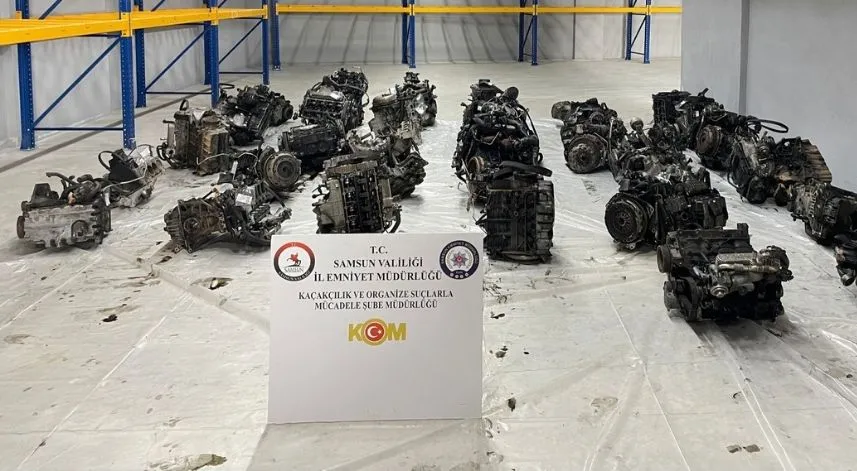 Samsun'da gümrük kaçağı 32 lüks otomobil motoru ele geçirildi