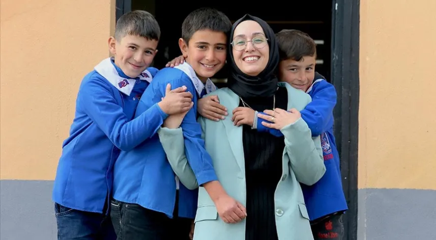 3 Öğrencisini geleceğe hazırlıyor