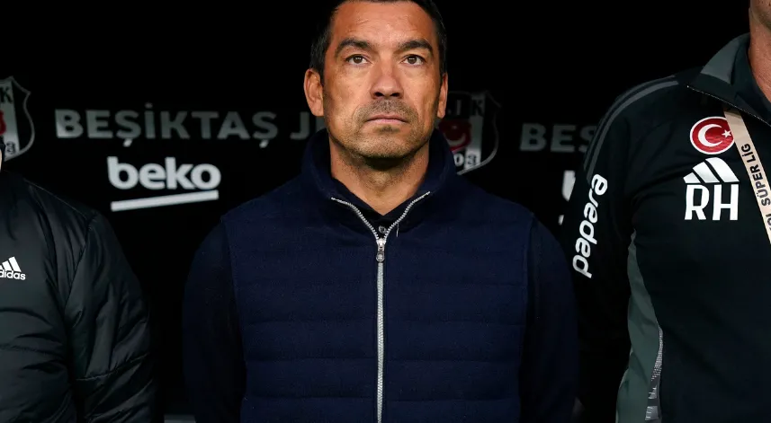 Beşiktaş, Hollandalı Teknik Direktör Giovanni van Bronckhorst ile yollarını ayırdı