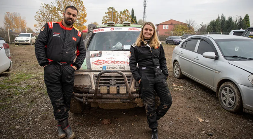 Off-road tutkunu kadın doktor pistlerde rüzgar estiriyor