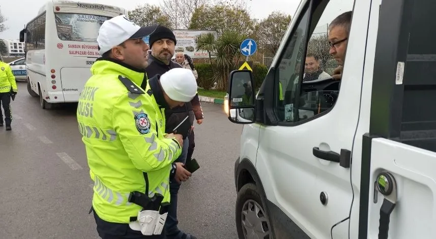 Çarşamba'da emniyetten kış lastiği denetimi