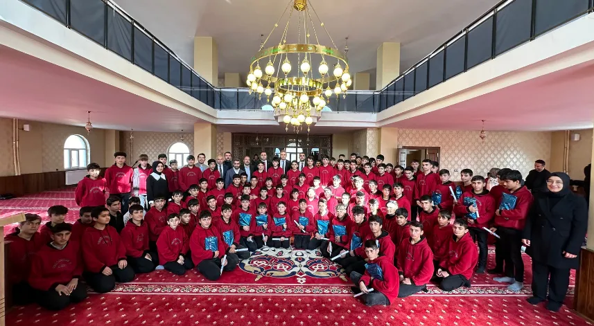 Kur'an-ı Kerim'e geçen öğrenciler için tören