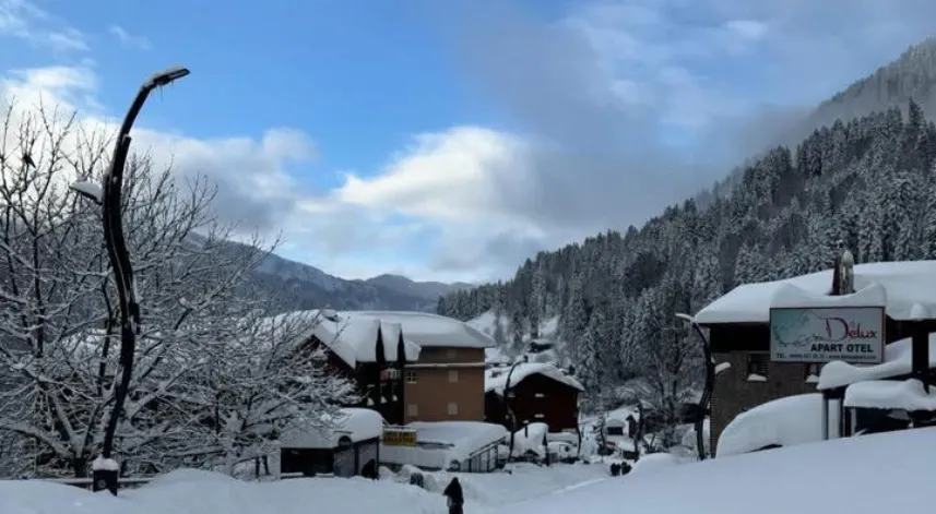 Ayder'de Festival Öncesi Kar Yağışı Sevindirdi