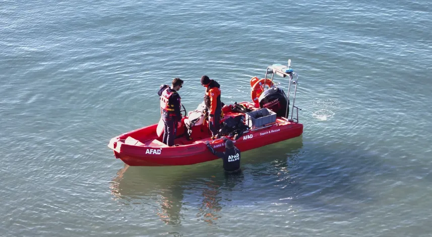 Samsun'da kayıp balıkçıyı arama çalışmaları devam ediyor