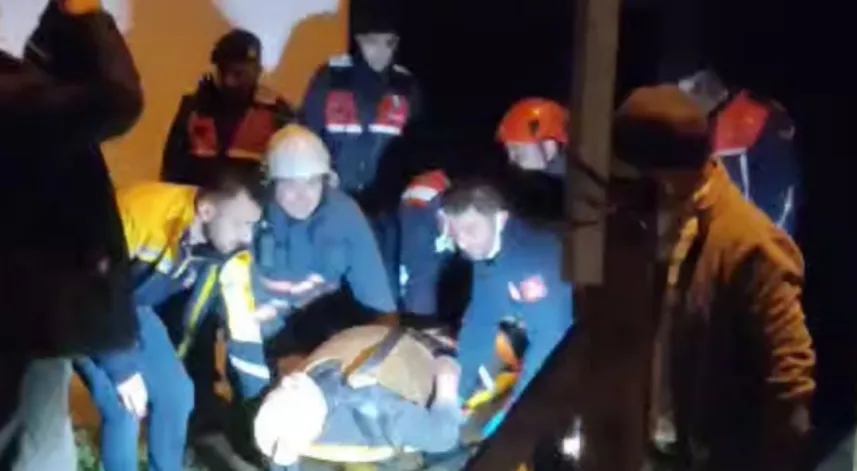 Dere yatağına düşen Alzheimer hastası yaralandı