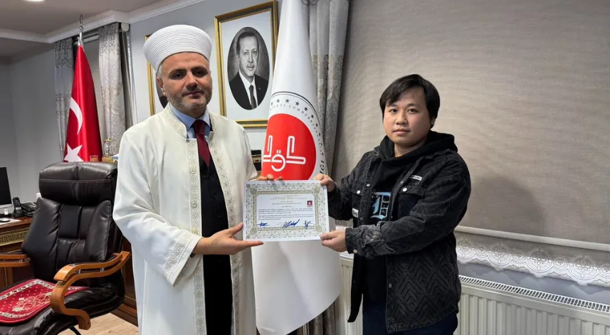 Çinli Tou Liao, müslüman olup 'Taha' adını aldı