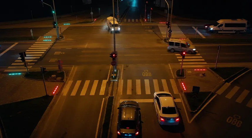  Yaya güvenliğini sağlayan LED'li sistem kuruldu