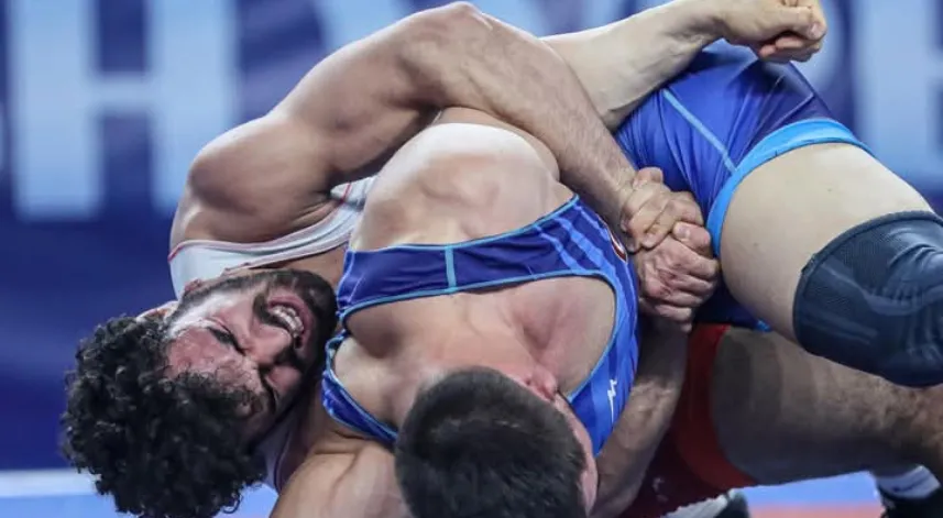 Samsunlu güreşçi serbest stilde altın madalya kazandı