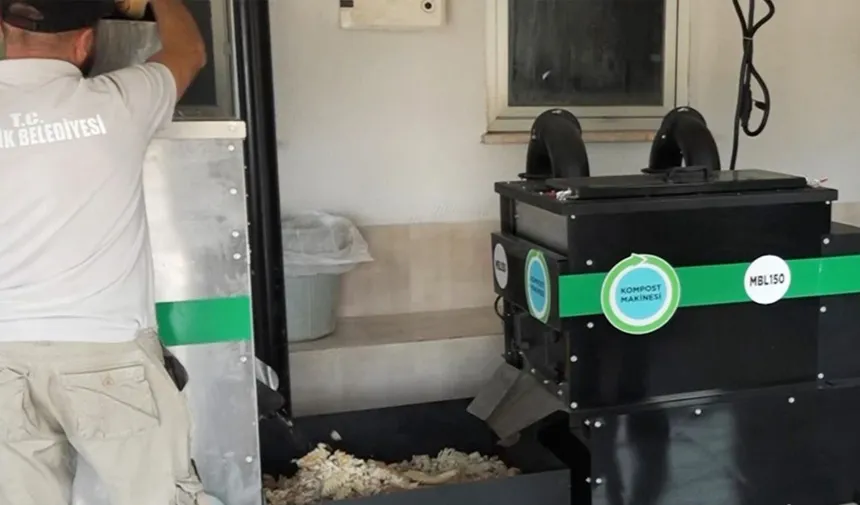 Bayat ekmek ve yemek artıklarından mama üretiliyor