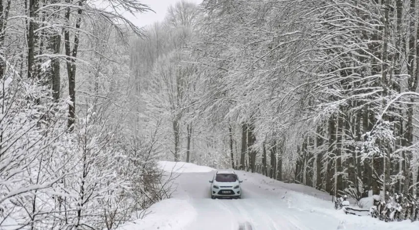 Ordu'nun Akkuş ilçesinde eğitime kar engeli