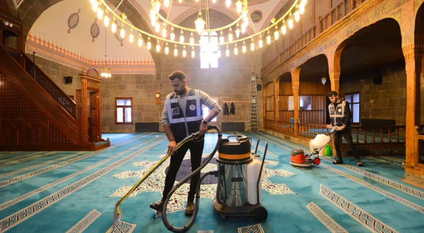 Yakutiye'de Camiler Ramazan'a Hazırlanıyor