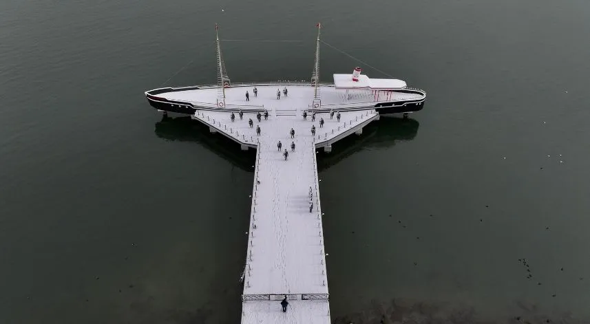 Samsun'un simgelerinden Tütün İskelesi karla kaplandı