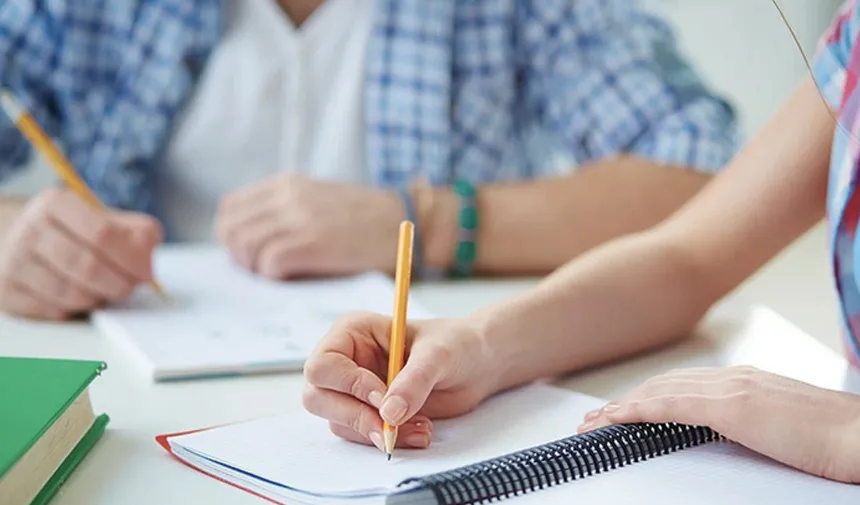 Liselerde yeni dönem resmen başladı