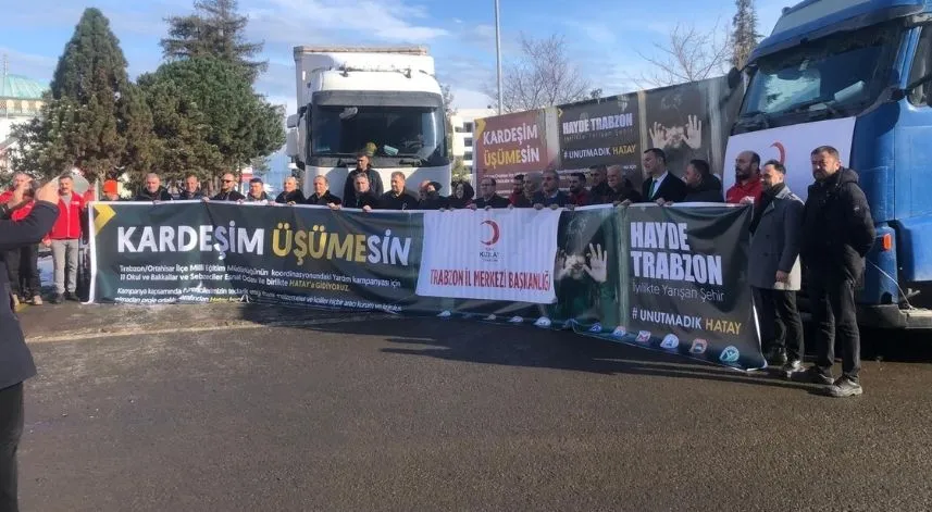 Trabzon'dan Hatay'daki depremzedelere ramazan kolisi gönderildi