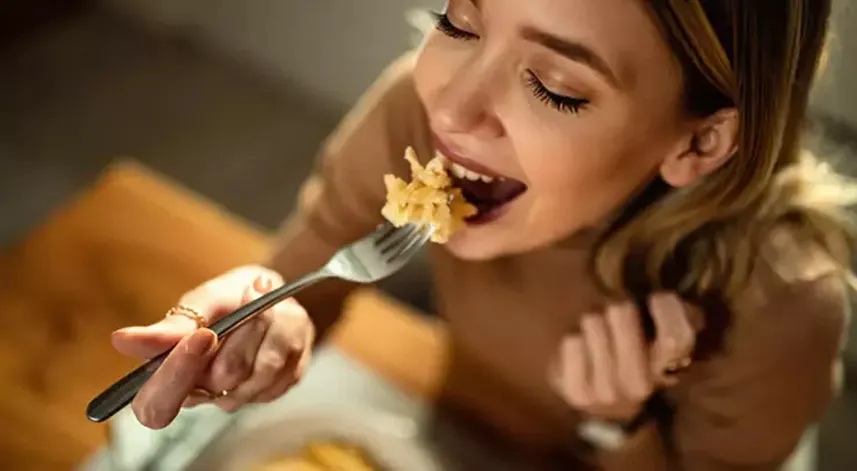 İftarda hızlı ve telaşlı yemekten uzak durun