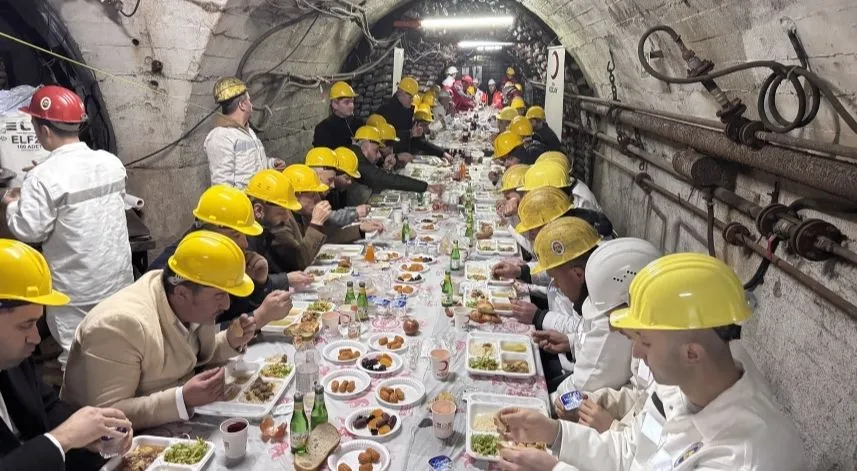 Türk Kızılay, Zonguldak'ta madencilerle iftar yaptı