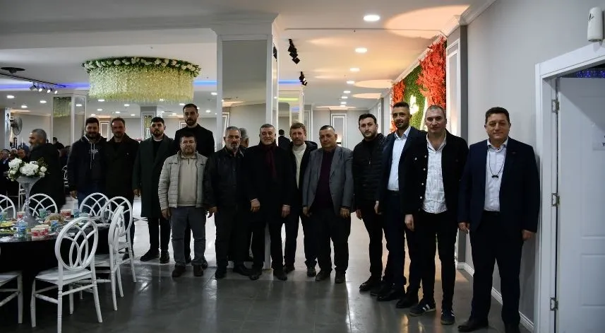 AK Parti Vezirköprü İlçe Başkanlığı iftar programı düzenledi