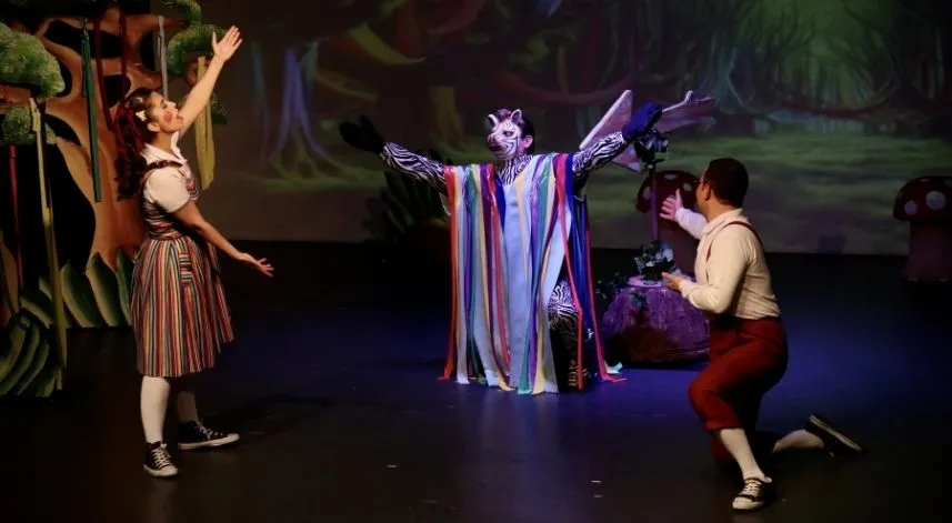 SAMDOB Okulumuz Orman oyununu minik seyircilerle buluşturdu