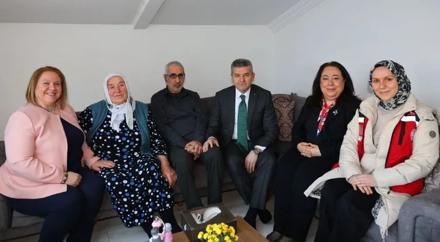 Artvin Valisi Ergün'den 50 yıllık çifte ziyaret