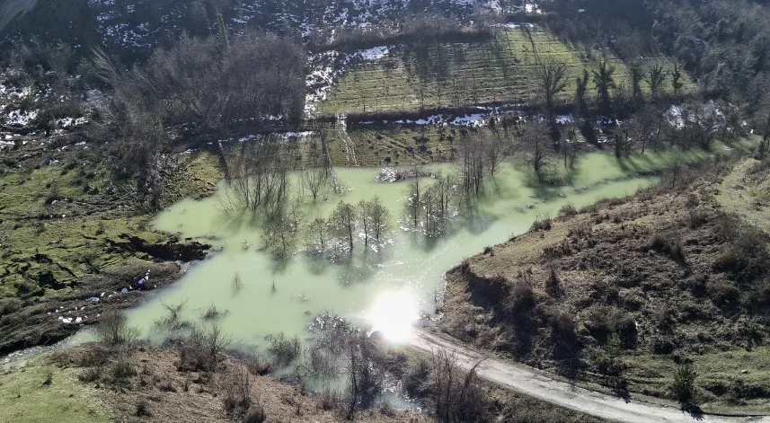 Sinop’ta heyelanda oluşan gölet havadan görüntülendi