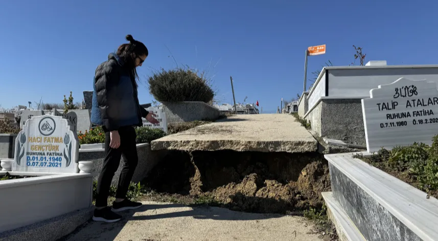 Samsun'da kar yağışından dolayı mezarlıkların bir bölümü çöktü