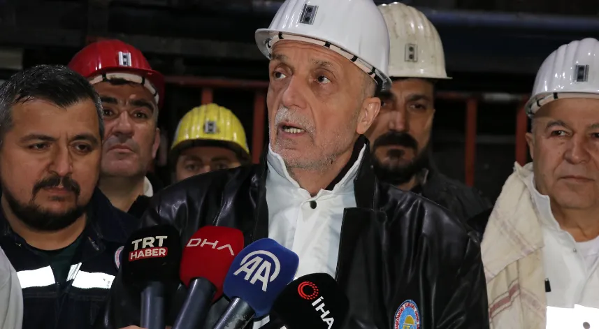 TÜRK-İŞ Genel Başkanı Ergün Atalay, Zonguldak'ta madencilerle iftar yaptı