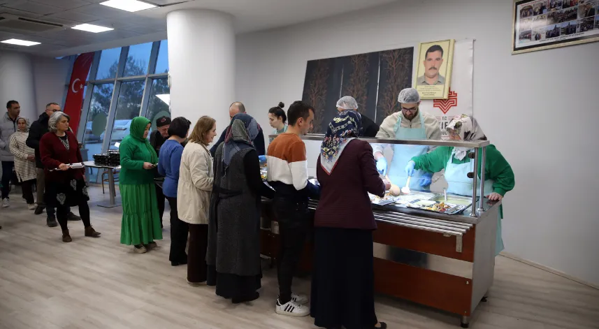 Kastamonu Vakıflar Bölge Müdürlüğü 4 İlde Her Gün 1500 Kişiye İftar Verdi