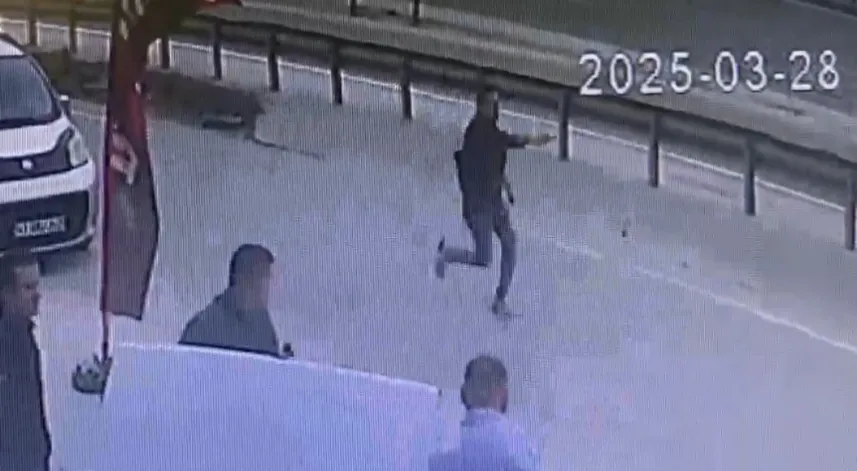 Husumetlisinin dükkanına ateş açtı