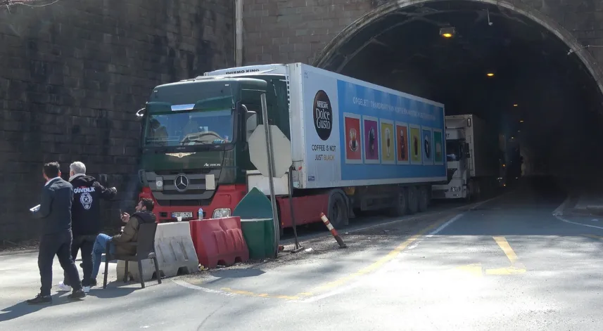 TIR şoförlerinin bayram mesaisi