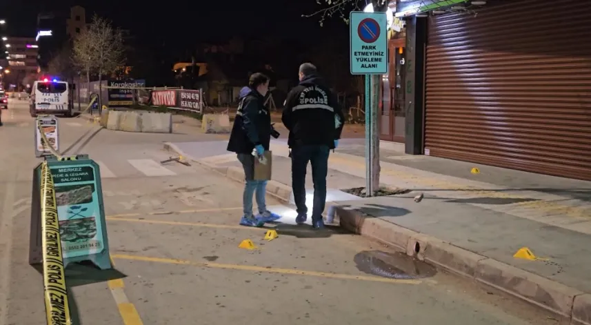 Pideci dükkanında sopalı, bıçaklı kavga; 1 ölü, 3 yaralı