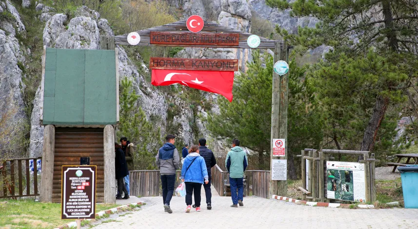 Kanyonları ile ünlü Pınarbaşı, bayram tatilinde 20 bini aşkın ziyaretçi ağırladı