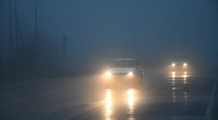 Bolu Dağı'nda sağanak ve sis etkili oldu