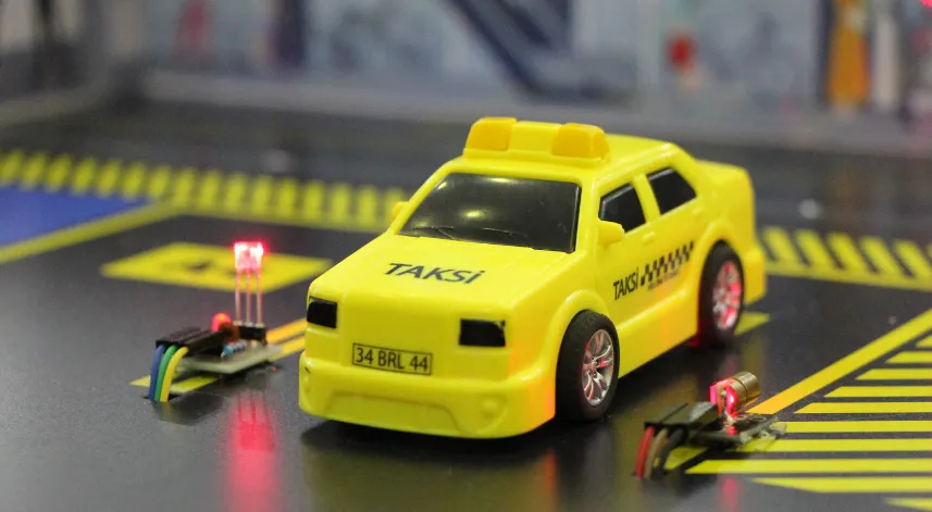 Ortaokul öğrencisinden hatalı parka ‘lazerli’ çözüm 