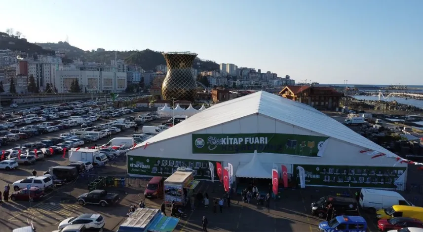 Rize kitap fuarı kapılarını açıyor: 118 yazar, 122 yayınevi, 25 söyleşi!