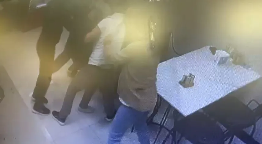 Saldırıya uğradı, sığındığı işletmede kalbinden bıçaklanarak hayatını kaybetti