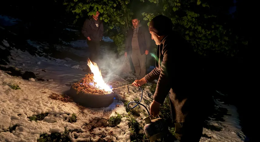 Fındık bahçelerinde zirai don nöbeti, gece boyunca lastik yaktılar