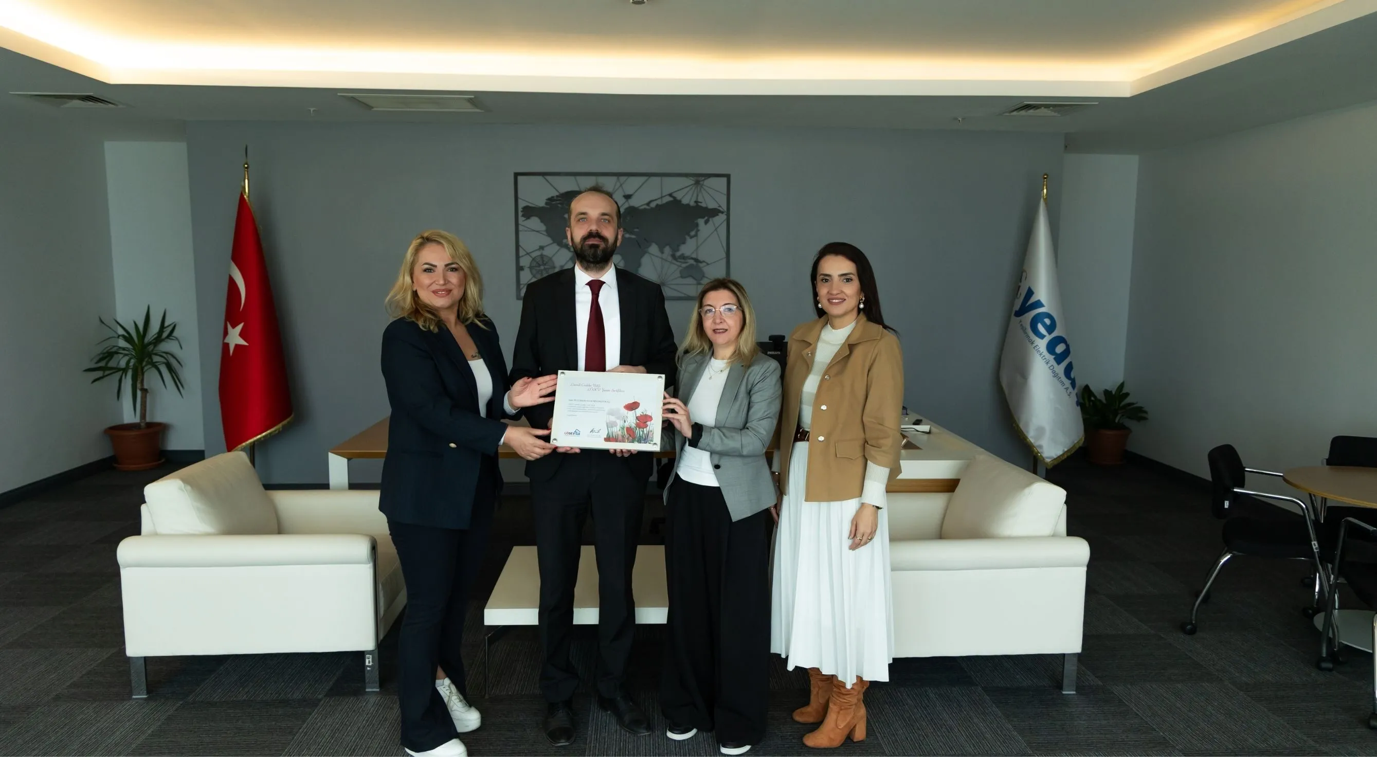 LÖSEV'den elektrik dağıtım şirketine teşekkür sertifikası