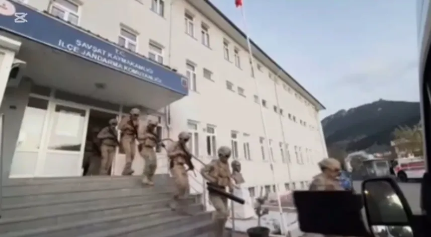 Artvin’de silah kaçakçılığı operasyonunda 9 kişi yakalandı