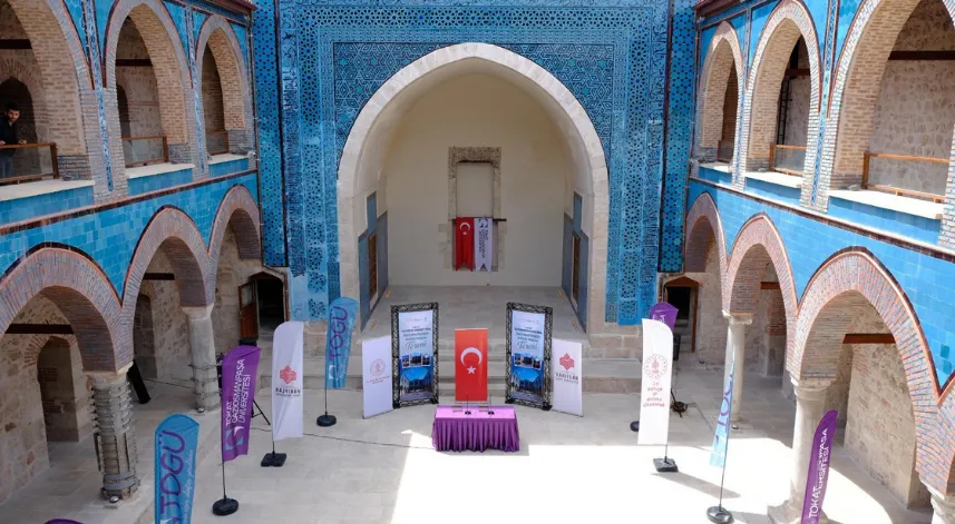 748 Yıllık Gök Medrese Üniversiteye Devredildi