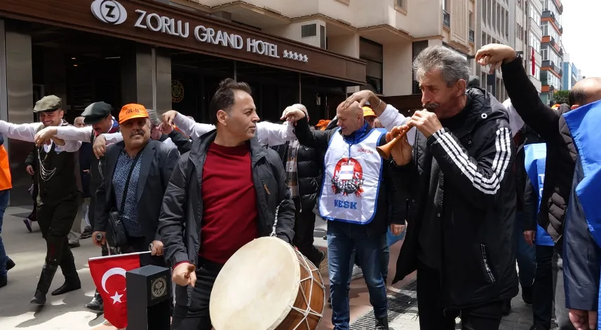 Trabzon'da horonlu 1 Mayıs kutlaması