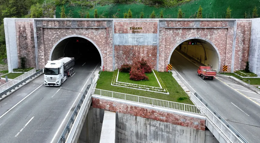 Yeni Zigana Tüneli'nden 2 yılda 3 milyon 490 bin araç geçti