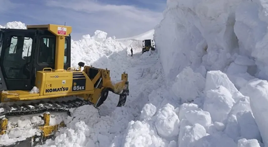 Soğanlı Dağları'nda mayısta karla mücadele